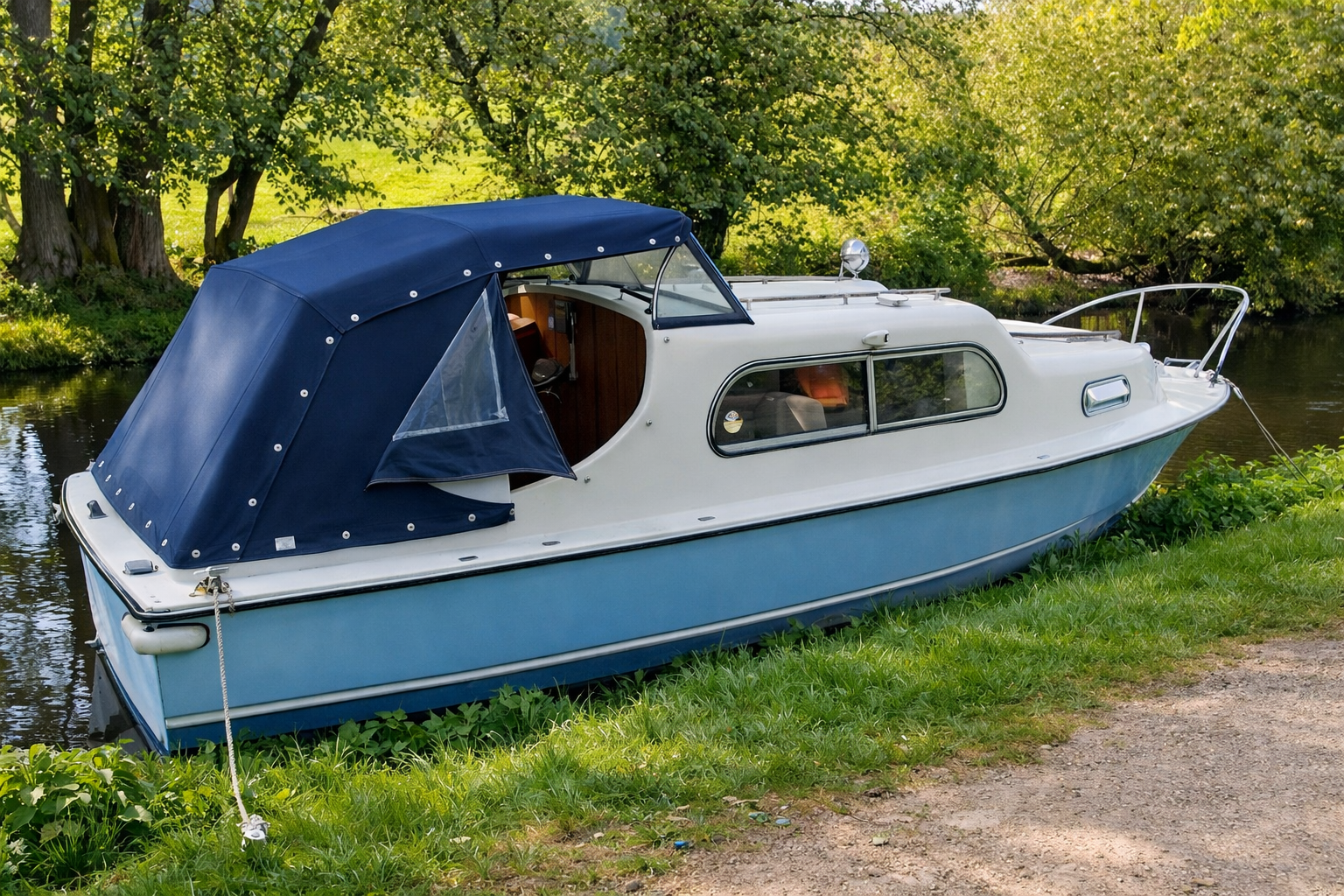 Freeman 22 — Bespoke Tonneau Cover, Norfolk Broads, Wroxham
